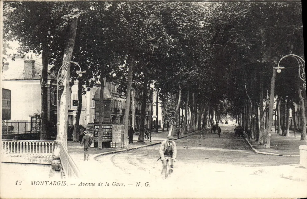 Montargis — Avenida da Estação — N. G. - Frente
