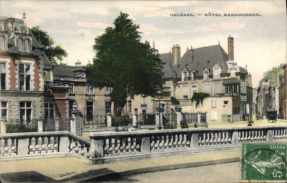 Orléans — Hotel Hardouineau — uitgever niet zichtbaar, serie-nummer niet leesbaar - Voorkant