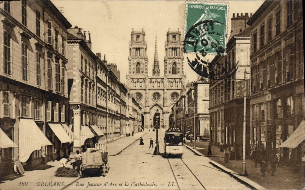 Orléans — Rue Jeanne d'Arc und die Kathedrale — LL. - Vorderseite