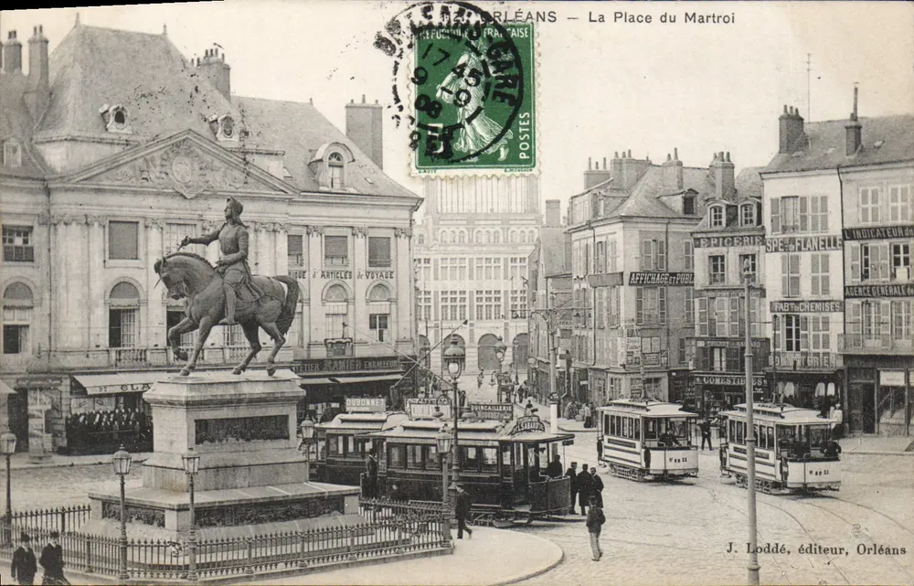 Orléans — A Place du Martroi — J. Loddé, editor, Orléans - Frente