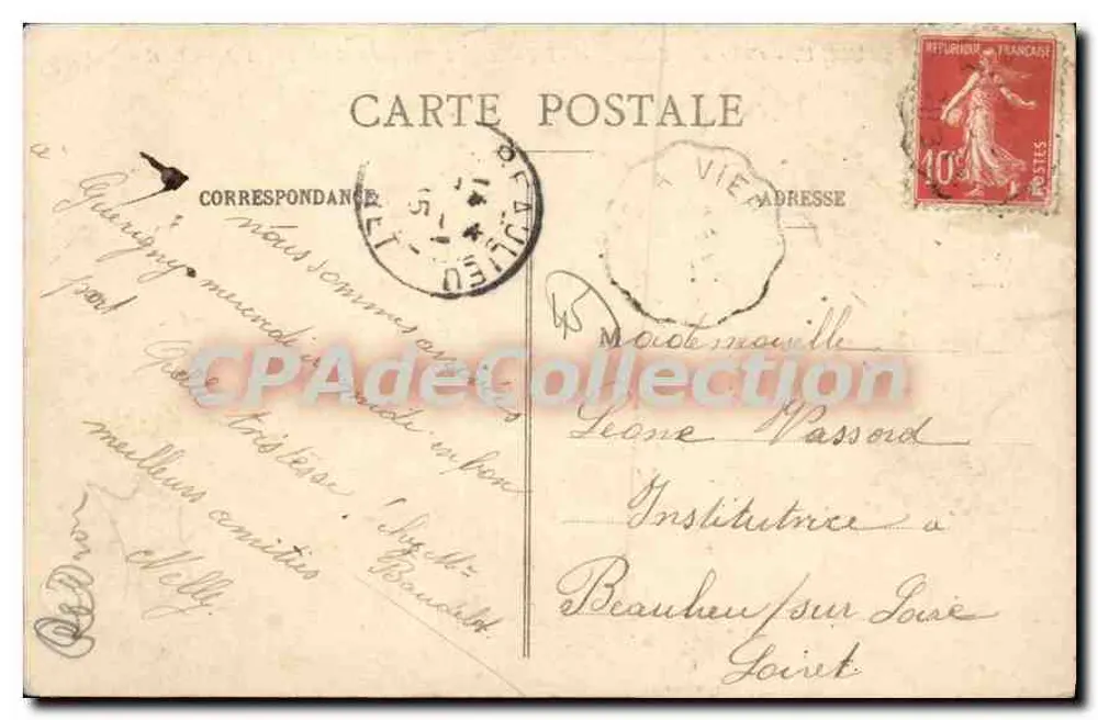 Beaulieu - Schloss Courcelles-le-Roi — Wurde von Charles VII und Agnès Sorel bewohnt - Rückseite