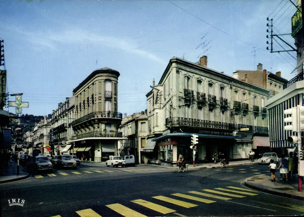 Cruzamento dos bulevards Carnot e da República — Agen — Edições Teatros Imago - Frente