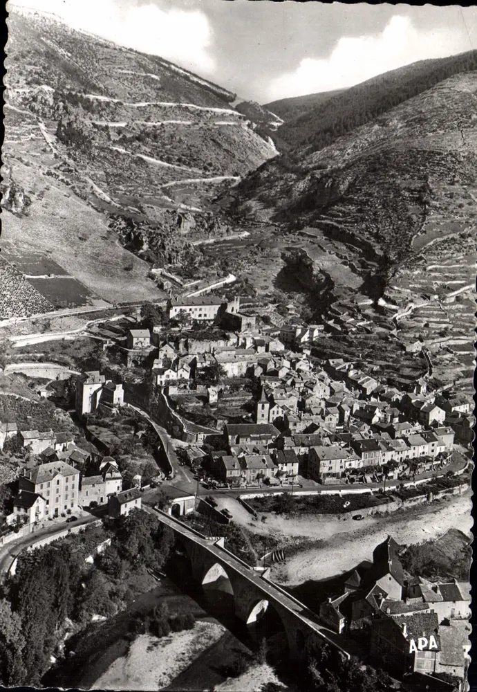 Sainte-Enimie — Allgemeiner Blick — Verlag APA - Vorderseite