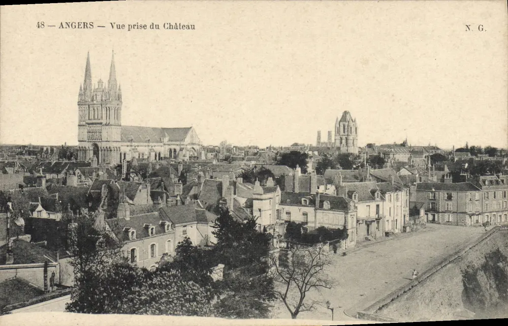 Angers — Uitzicht genomen vanaf het Kasteel — N.G. n°48 - Voorkant