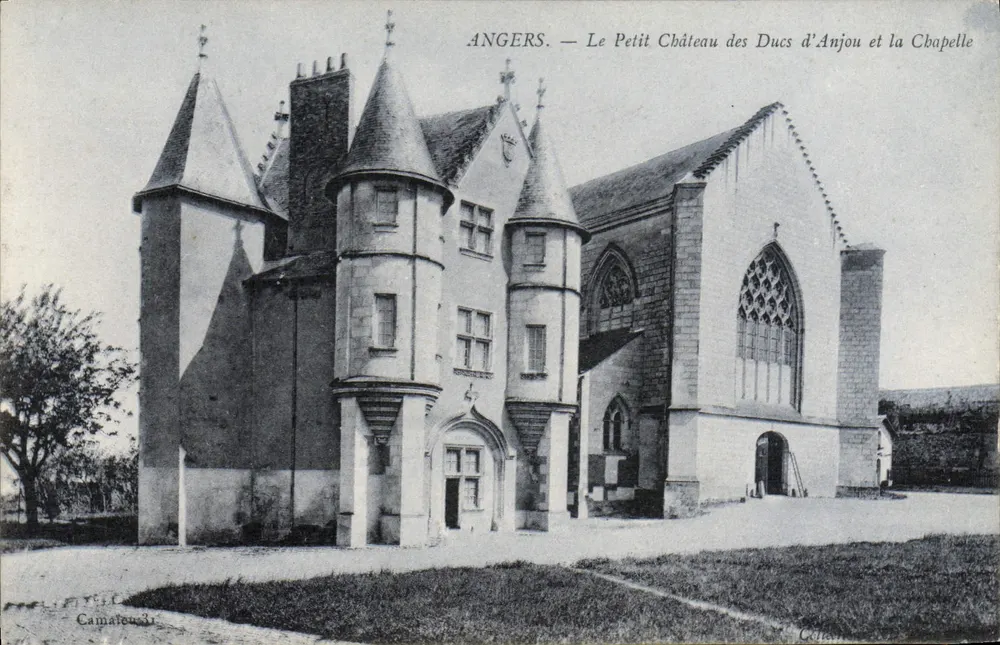 Angers — Das kleine Schloss der Herzöge von Anjou und die Kapelle — Camataeu 31 - Vorderseite