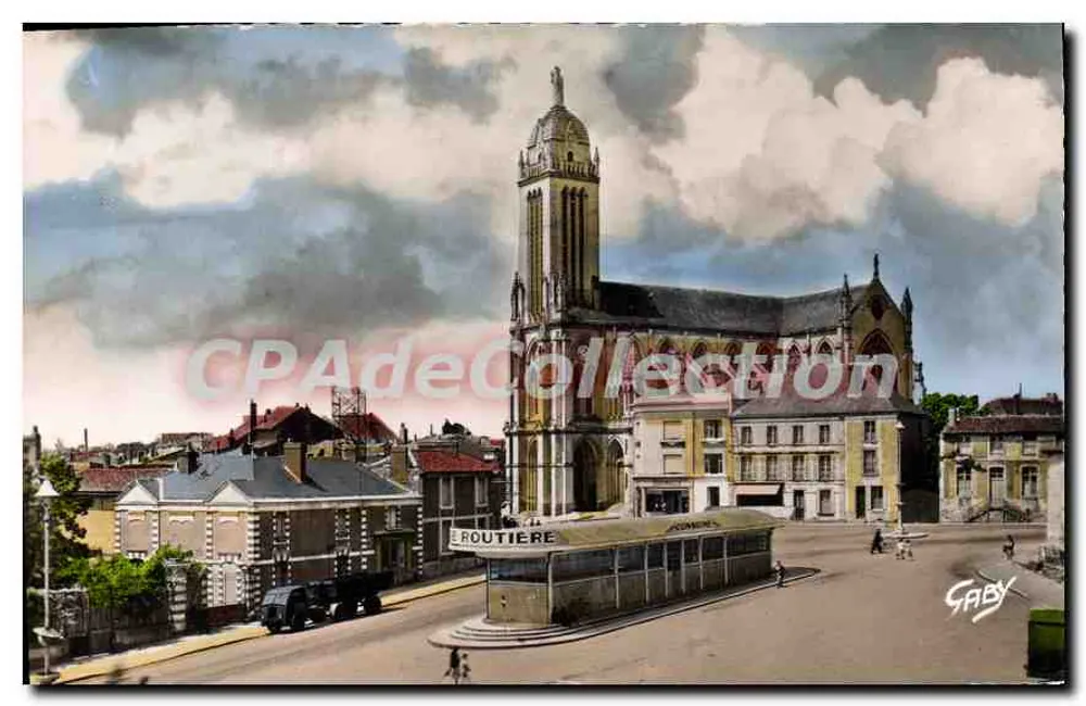 Place Saint-Pierre und die Bushaltestelle — Cholet — Verlag Gaby, Nr. 21 - Vorderseite
