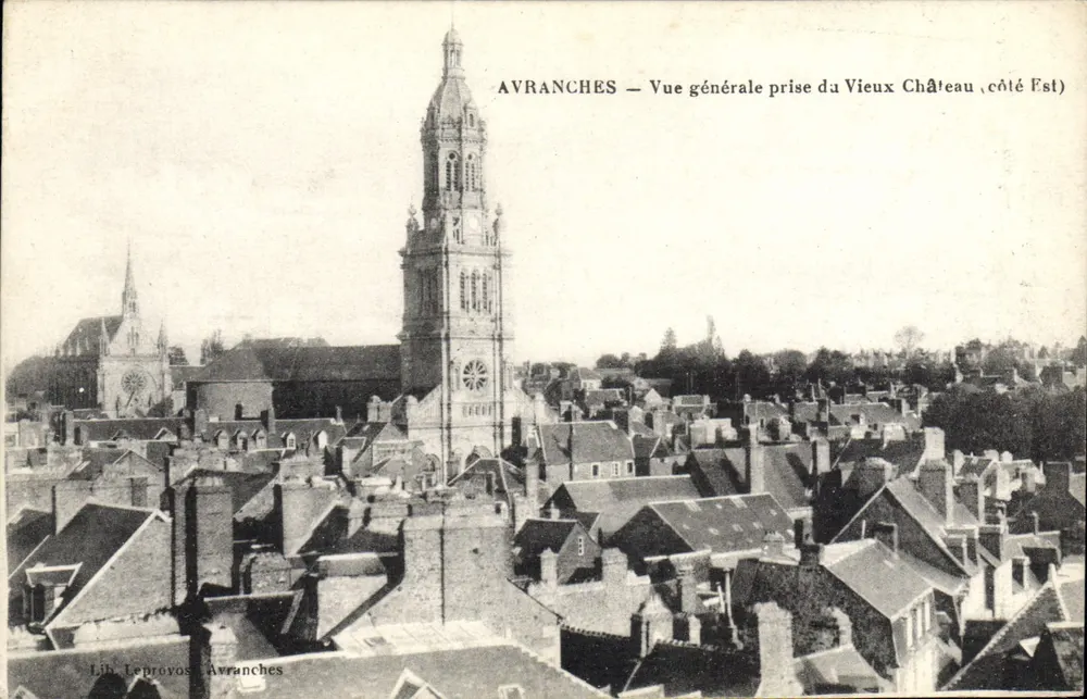 Avranches — Vue générale prise du Vieux Château (côté Est) — Lib. Leprovoost, Avranches - Recto
