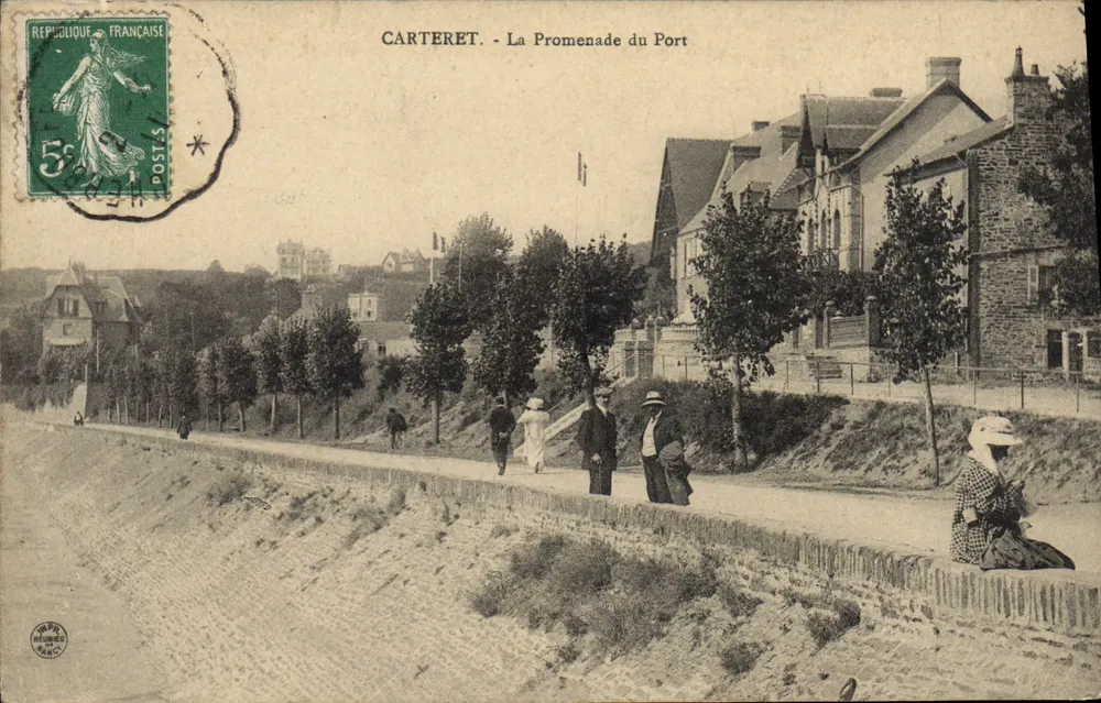 Carteret - Ansicht der Promenade am Hafen — Verlag 'Impr. Réunies de Paris' — Seriennummer nicht sichtbar - Vorderseite