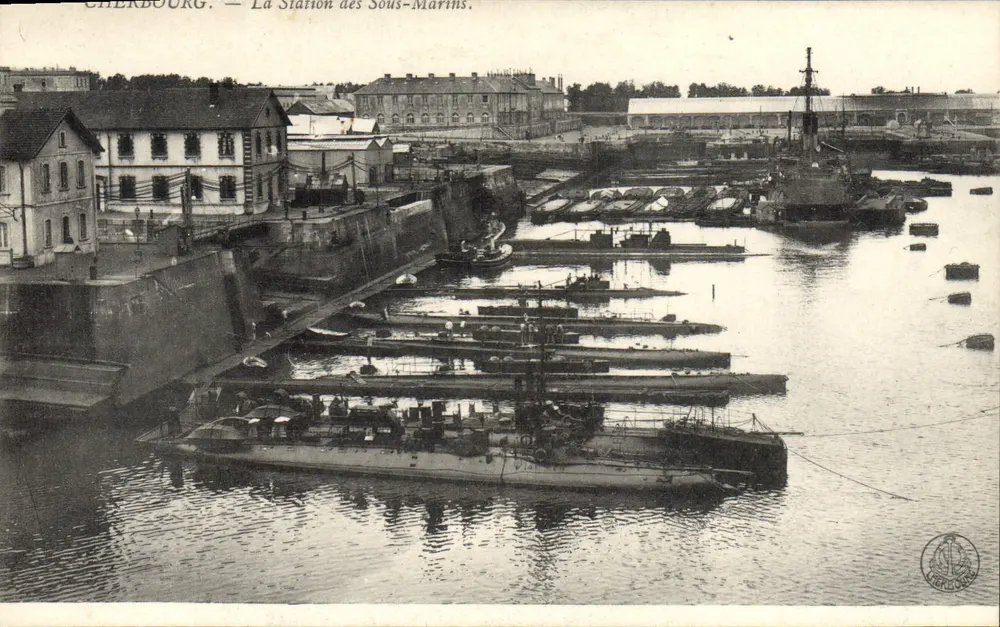 Cherbourg — A Estação dos Submarinos — Editor Cherbourg - Frente