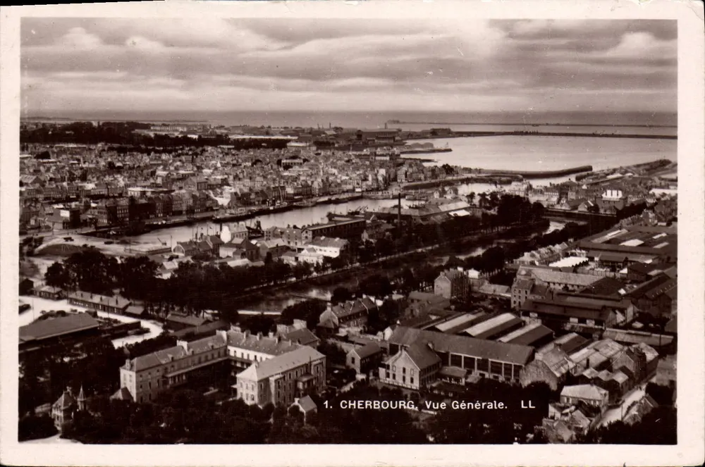 Cherbourg — Vista Geral — LL - Frente