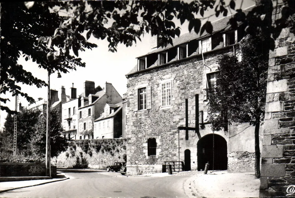 Granville — Die Oberstadt — Le Pont-Levis — Ansichtskarte - Vorderseite