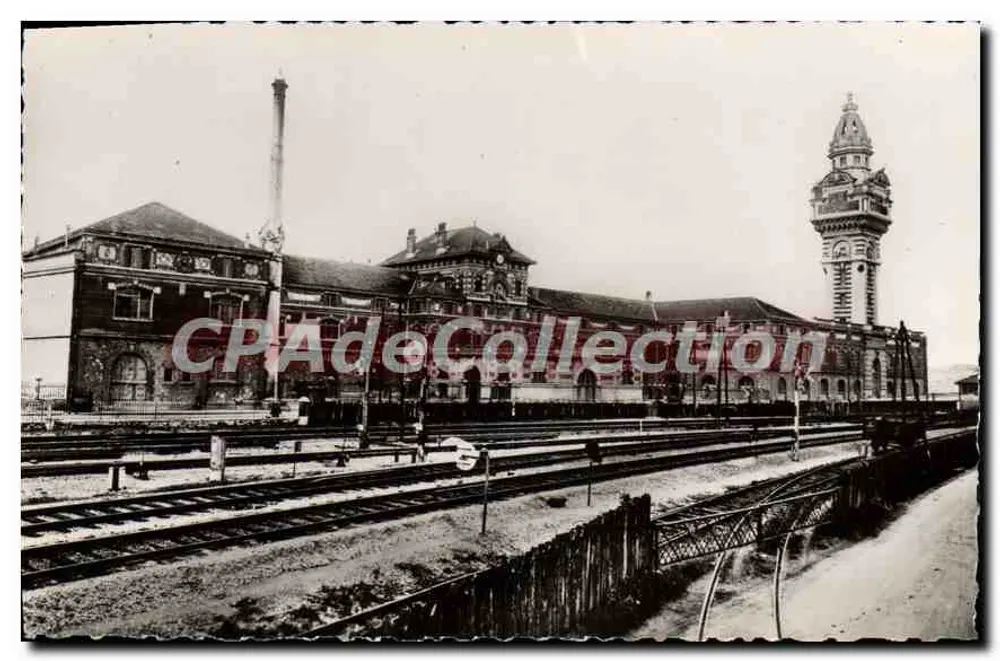 Bahnhof Epernay — Ansicht von Teilen der Einrichtungen — Champagne De Castellane - Vorderseite
