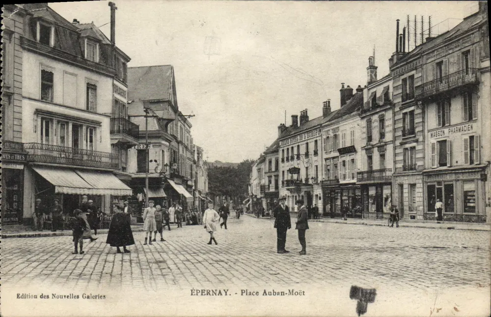 Épernay - Place Auban-Moët — Edição das Nouvelles Galeries, número de série não visível - Frente