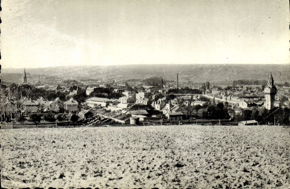 Epernay — Vista panorâmica tirada de Bernos — Editor L. Lefebvre, n° 190 - Frente