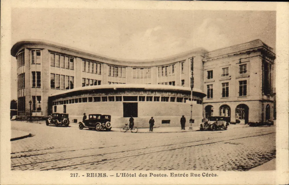 Reims — O Hotel das Correios. Entrada Rua Cérès — Editora: 217 - Frente