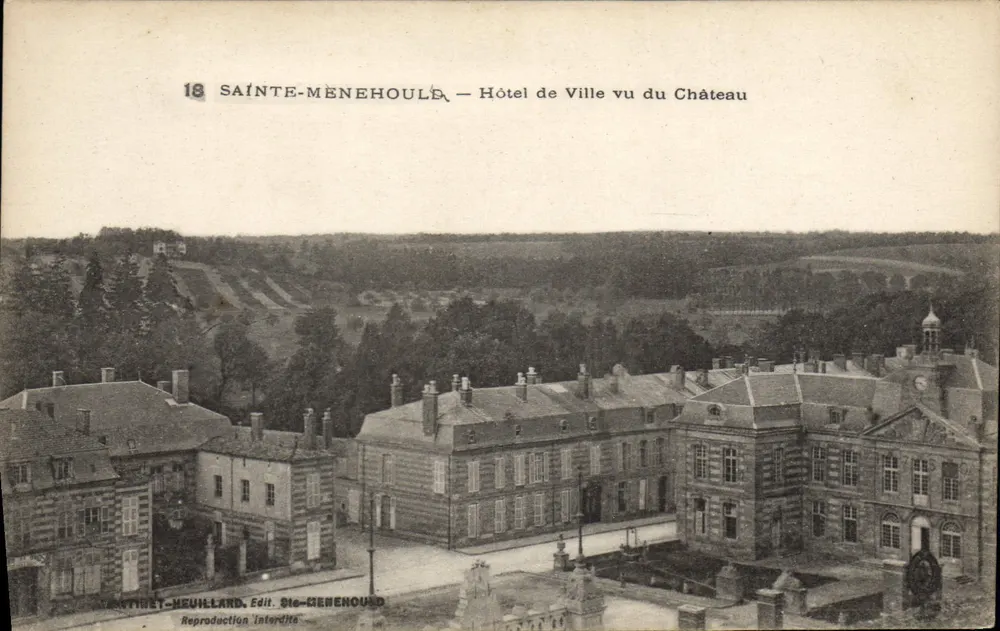 Sainte-Menehould — Blick auf das Rathaus vom Schloss — Centiniet-Heuillard, Edit. Sté-Menehould - Vorderseite