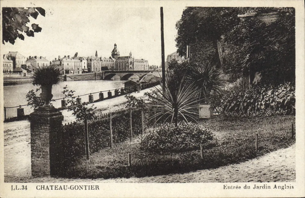 Château-Gaontier — Eingang zum englischen Garten — LL.34 — Verlag: Cie des Arts Photomécaniques - Vorderseite