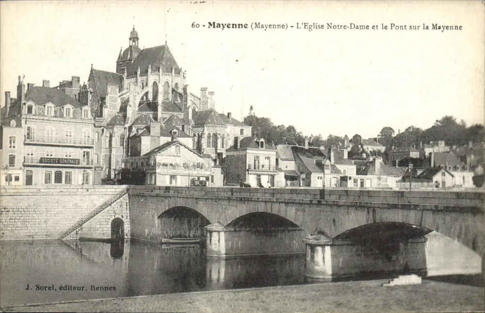 Mayenne (Mayenne) — Die Kirche Notre-Dame und die Brücke über die Mayenne — J. Sorel, Verlag, Rennes - Vorderseite
