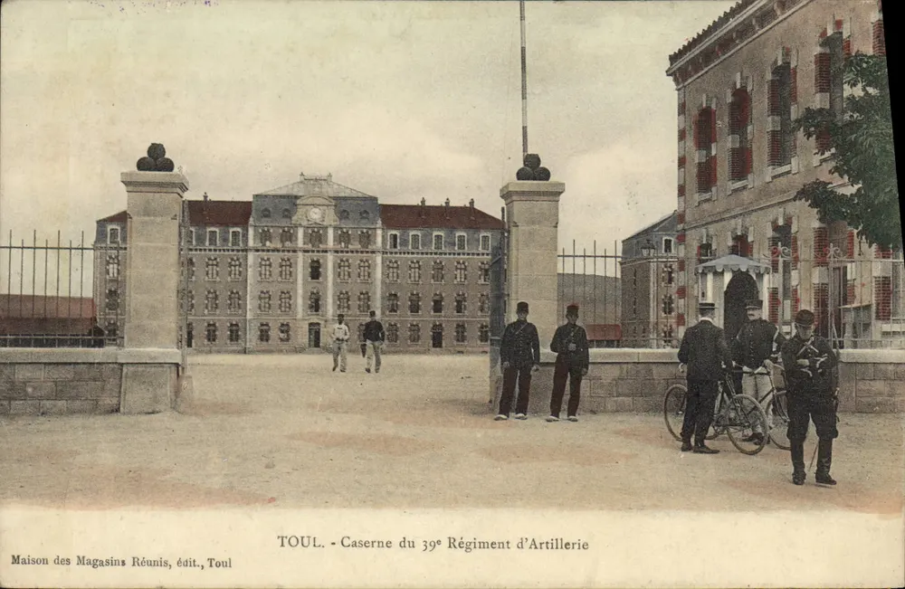 TOUL - Kasernen des 39. Artillerieregiments — Maison des Magasins Réunis, Toul - Vorderseite