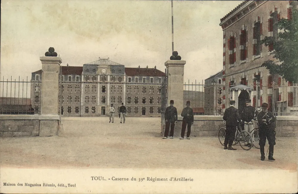 Toul - Kasernen des 39. Artillerieregiments — Maison des Magasins Réunis, Toul - Vorderseite