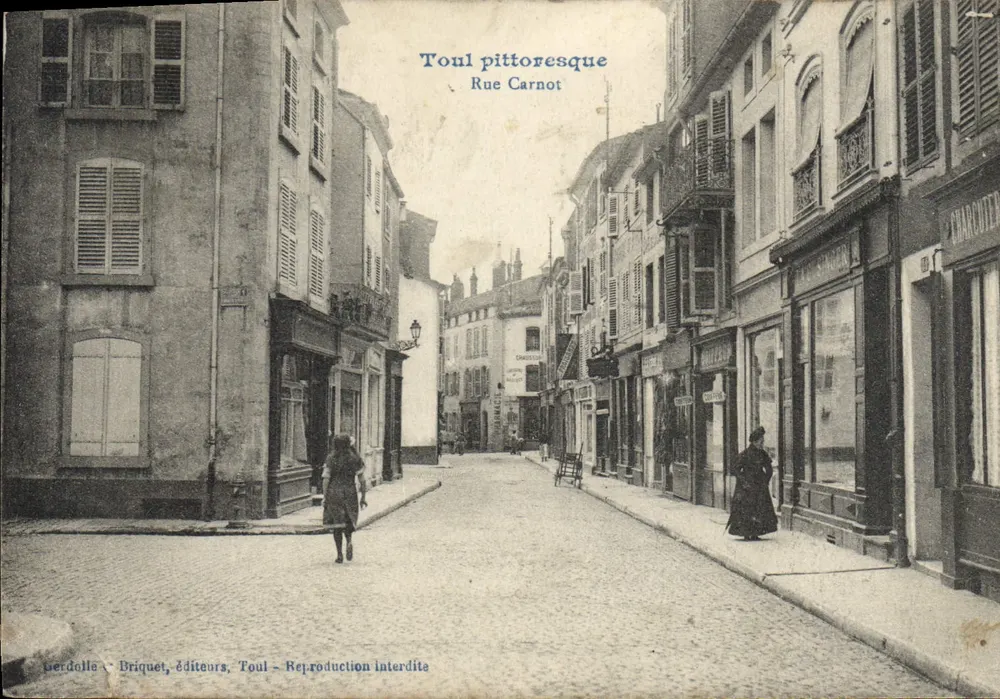 Toul pitoresco — Rue Carnot — Berdolls & Briquet, editores, Toul - Frente