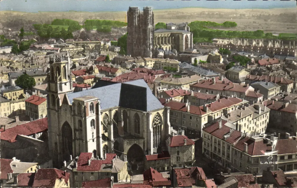 Luftbild von Toul — Kirche Saint-Gengoult und Kathedrale — Edition Lapie - Vorderseite