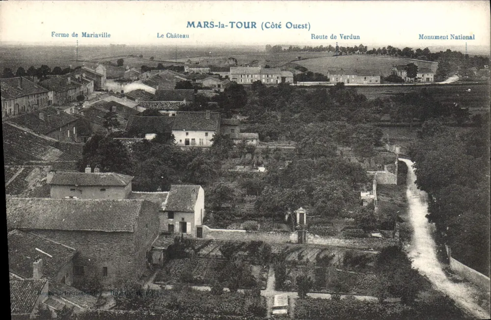 MARS-la-TOUR (Lado Oeste) — Vista aérea do vilarejo com Fazenda de Mariaville, O Castelo e Monumento Nacional — Rejouvenel & Cie, Rouen - Frente