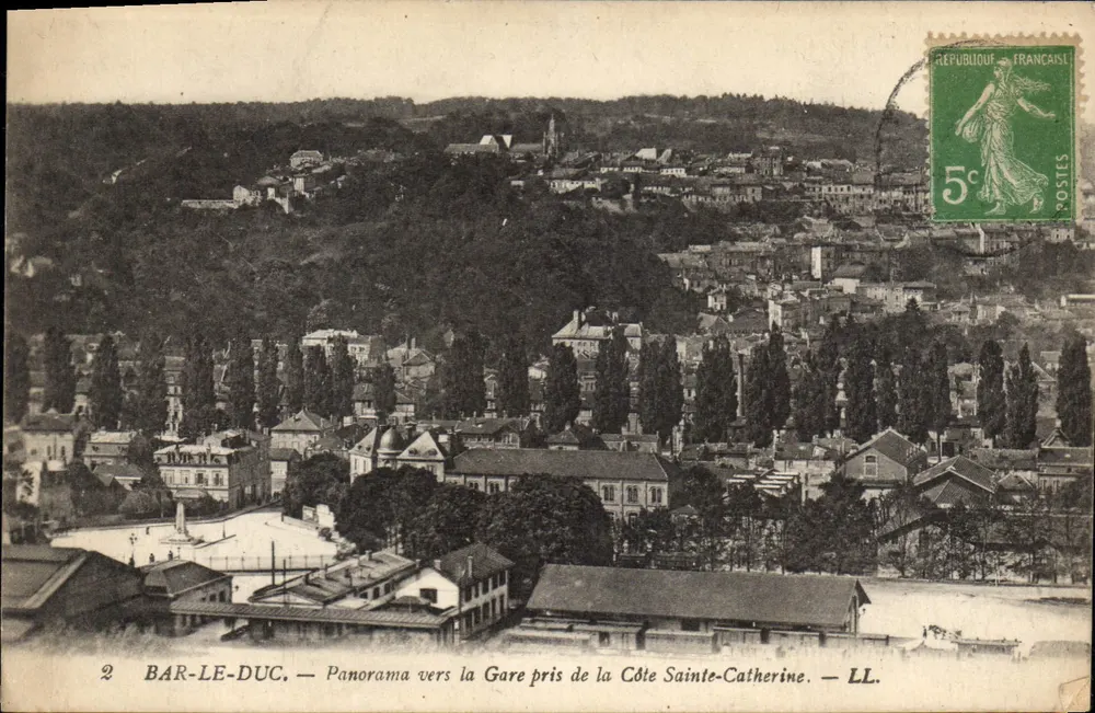 Bar-le-Duc — Panorama vers la Gare pris de la Côte Sainte-Catherine — LL. - Recto
