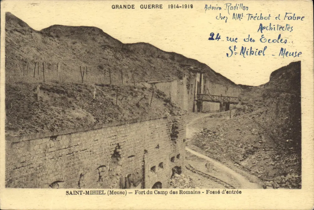 Saint-Mihiel (Meuse) — Fort du Camp des Romains — Einfahrtsgrabens — unbekannter Verlag, Seriennummer nicht sichtbar - Vorderseite