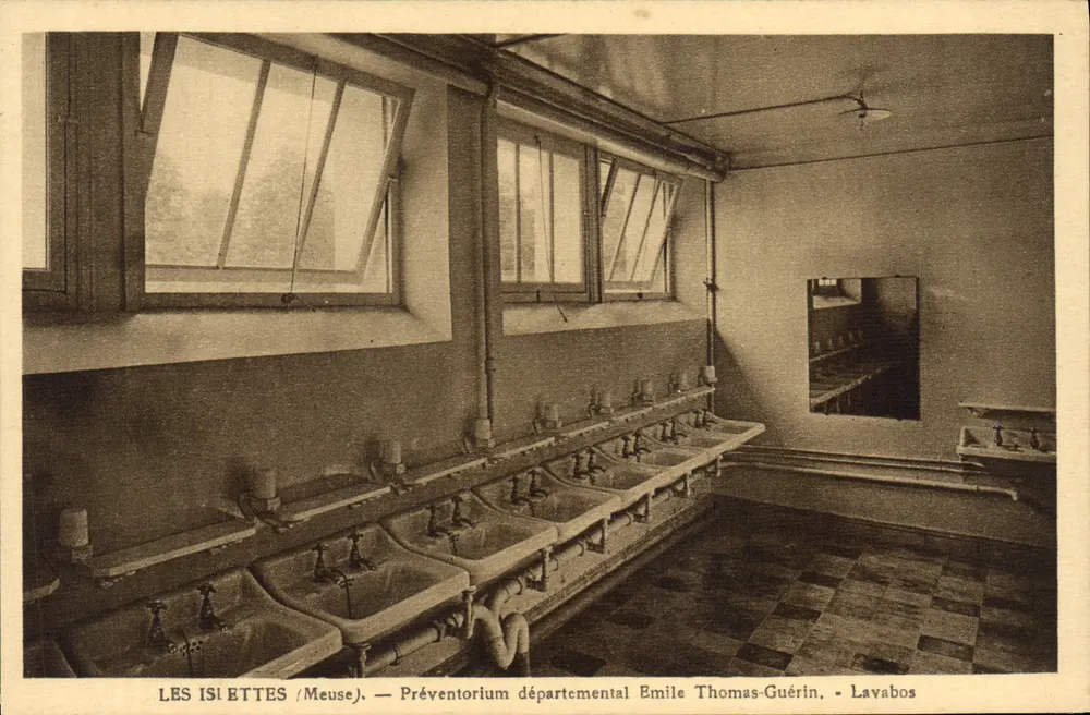 Les Islettes (Meuse) — Departementales Präventorium Emile Thomas-Guérin — Waschräume - Vorderseite