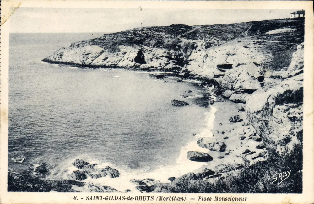 Saint-Gildas-de-Rhuys (Morbihan) — Place Monseigneur — Gaby - Vorderseite