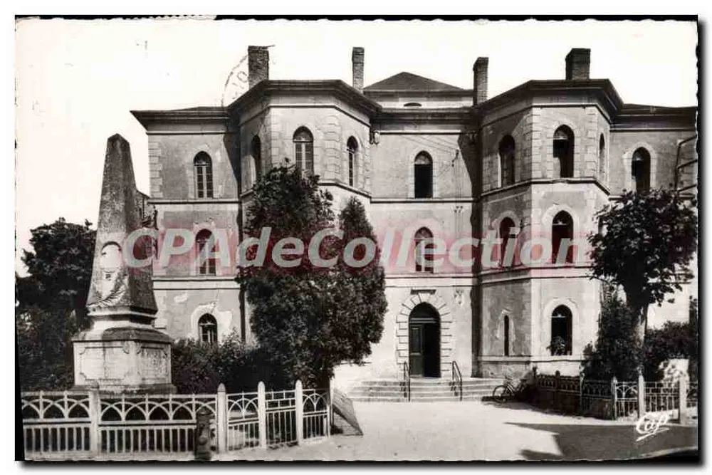 Cosne-sur-Loire — Das Alte Schloss — Réal-Photo - Vorderseite