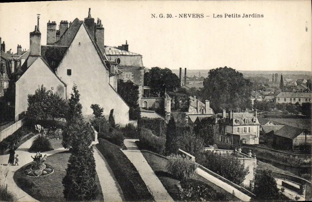 Nevers — Les Petits Jardins — N.G. 30 - Frente