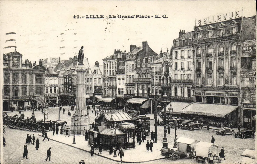 LILLE - A Grand'Place - E.C. - 40 - Frente