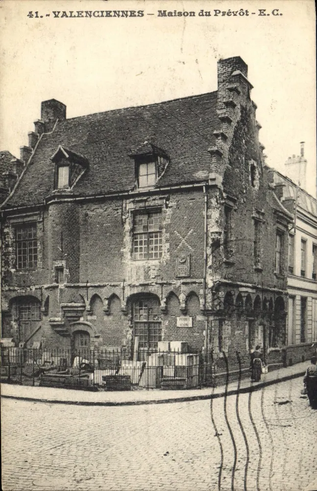 Valenciennes — Casa do Prévôt — E.C. n°41 - Frente