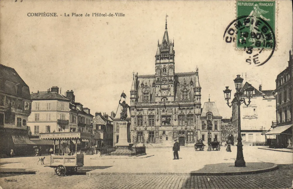 Compiègne - A Praça do Palácio de Vila - editor Decalla, número de série não visível - Frente