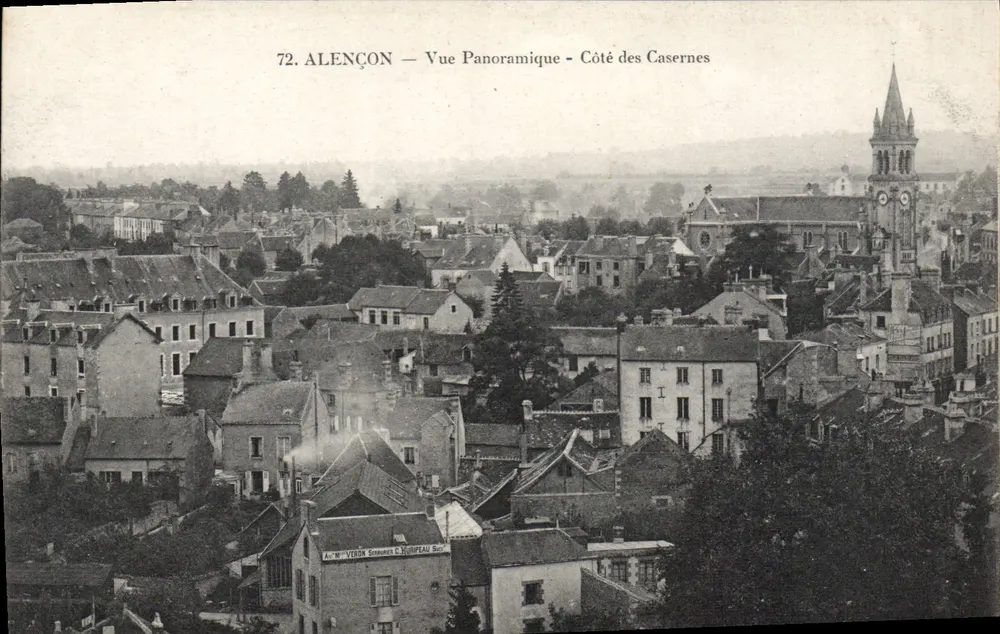 Alençon — Vista Panorâmica — Lado das Casernas - Frente