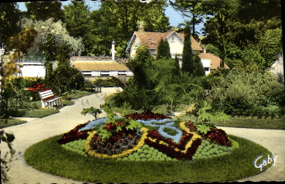 Jardim floral com motivo 'Gaby' — Éditions Gaby, Nantes - Frente