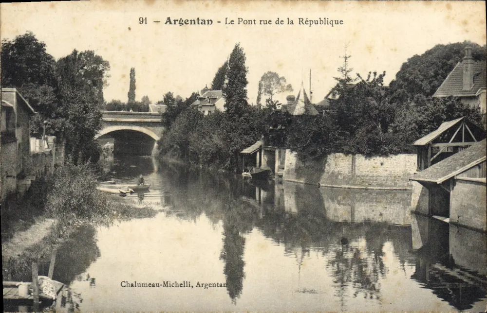 Argentan - O Ponte na Rua da República — Chalumeau-Michelli, Argentan - Frente