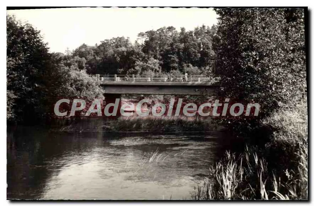 Céaucé (Orne) — Fonte de Crispais — Ed. R. Galliot, n°7 - Frente