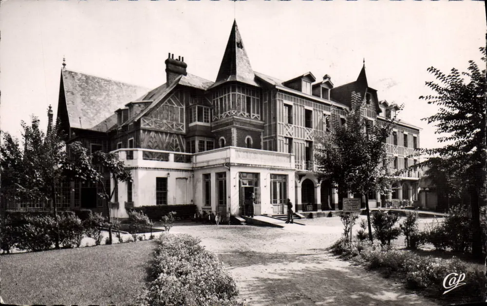 बर्क-प्लाज़ - नॉर्मैंड विला — संपादक रियल-फोटो, संख्या (33) - आगे