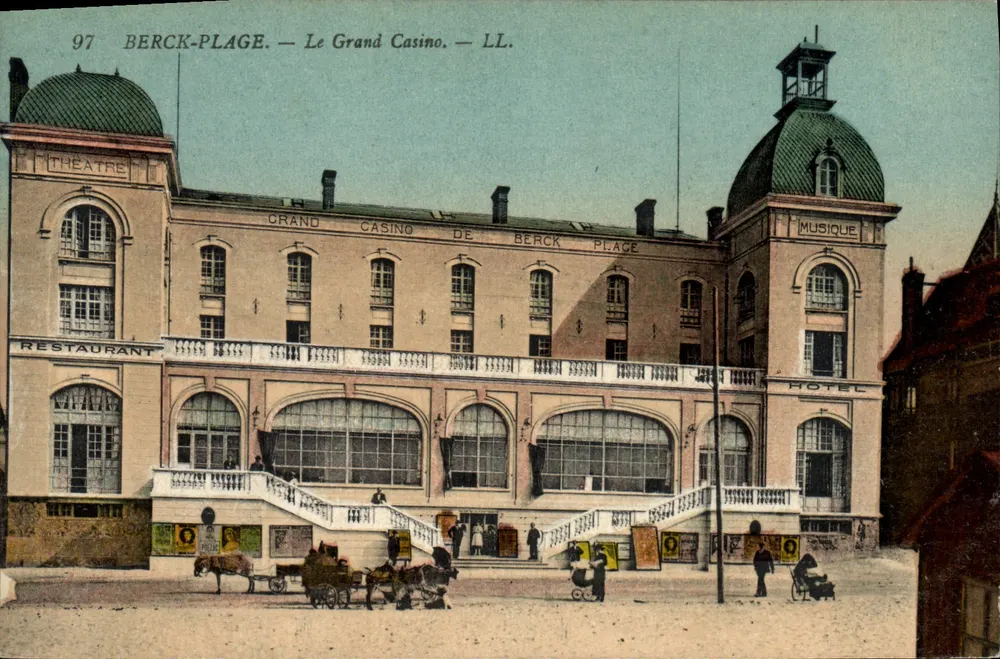 Berck-Plage — O Grande Casino — LL. - Frente