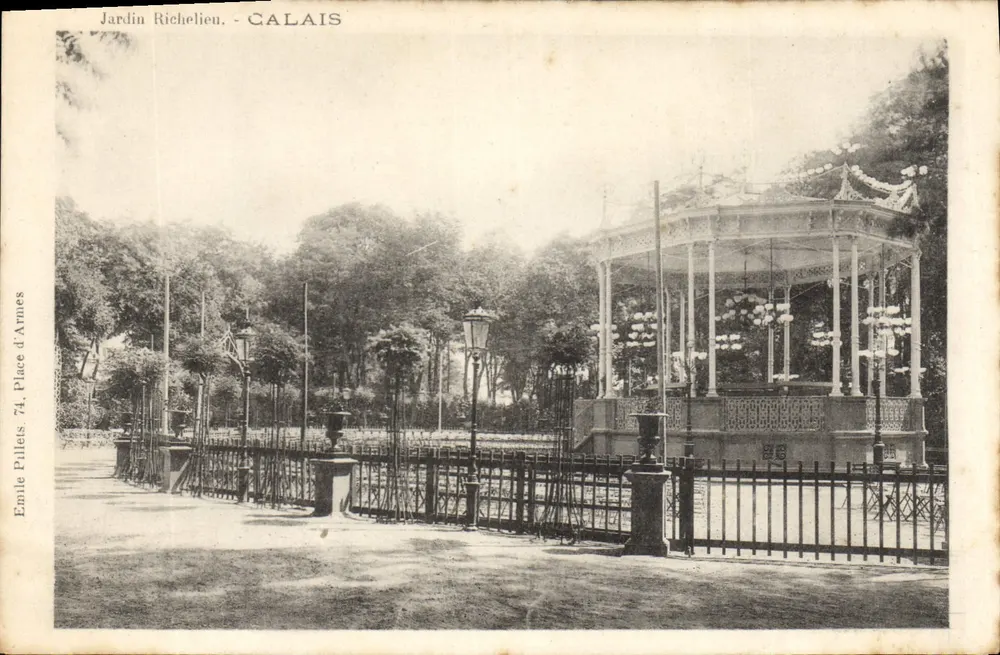Jardim Richelieu - Calais — Emile Pilleu, 74, Praça das Armas - Frente