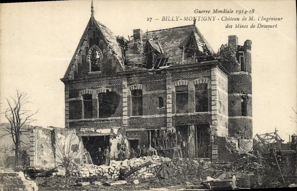 BILLY-MONTIGNY — Schloss des Herrn Bergbauingenieurs von Drocourt — Weltkrieg 1914-18 - Vorderseite