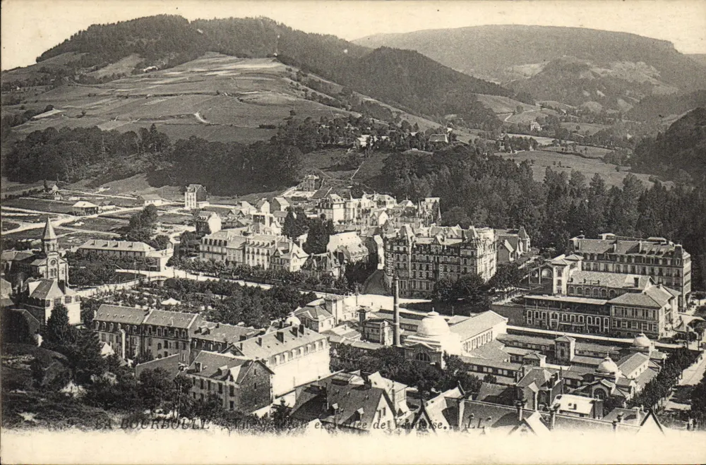 La Bourboule — Vista geral e Colégio de l'Andeze — LL - Frente
