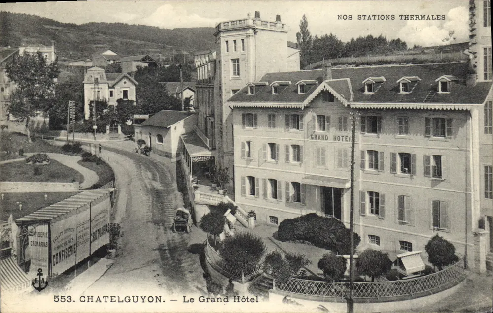 Châtelguyon — O Grand Hôtel — Nossas Estações Termais - Frente