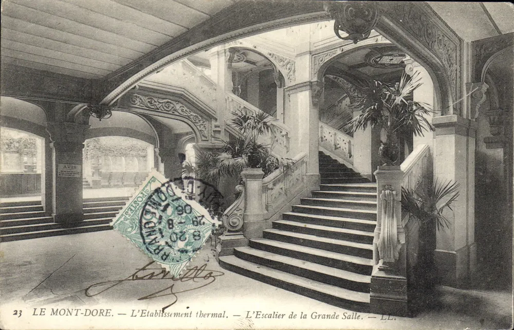 Le Mont-Dore — Das Thermalbad — Die Treppe der Großen Halle — LL. — N°23 - Vorderseite
