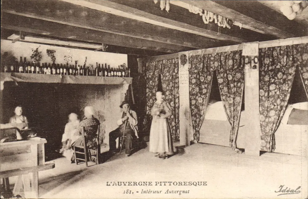 Die malerische Auvergne — Innenraum aus Auvergne — Ideal - Vorderseite