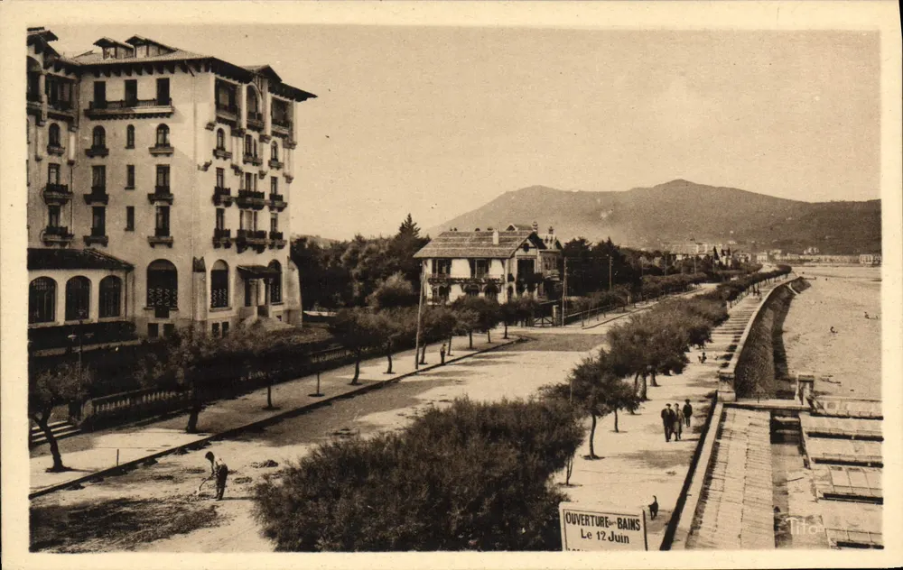 Hendaye (Costa Basca) — O Boulevard da Praia — Abertura dos Banhos em 12 de Junho - Frente