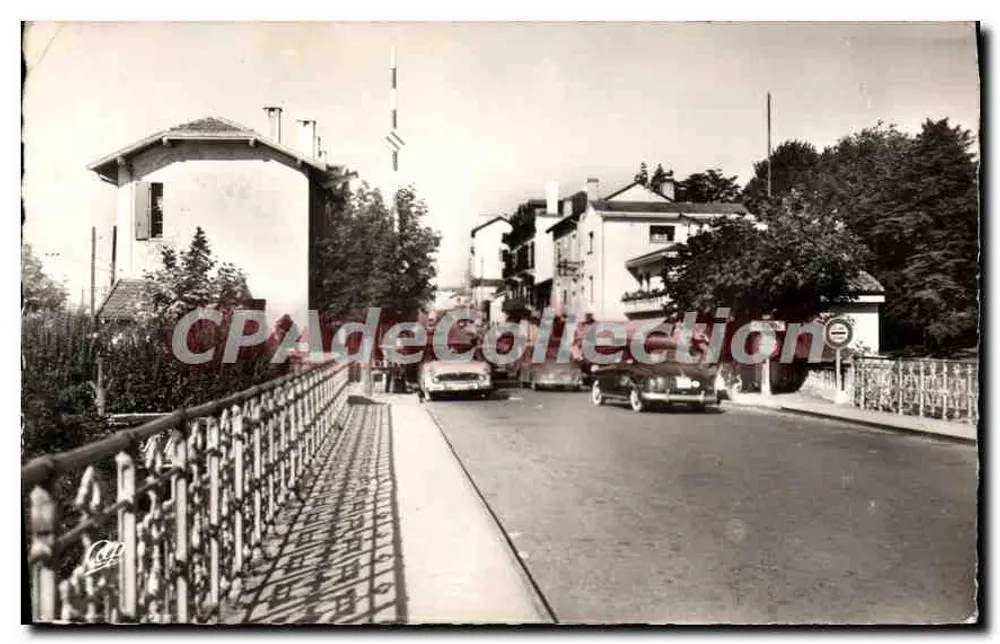Ponte Internacional em Hendaye — Fronteira Franco-Espanhola — Réal-Photo - Frente